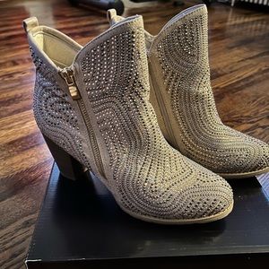 Ankle boots